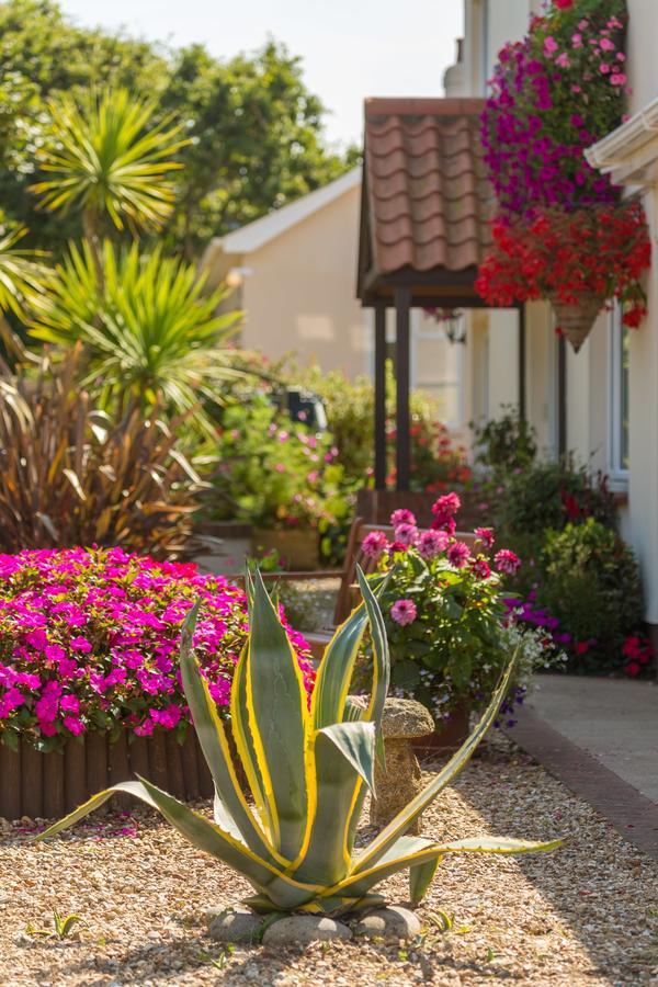 Beau Vallon Holiday Apartments Saint Peter Exterior foto